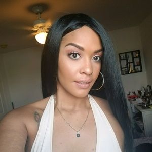 Meet your Posher, Josefina